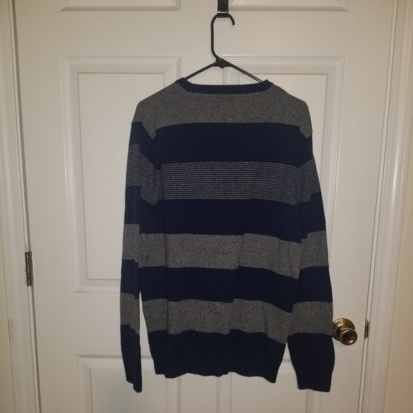 American Rag Sweater - Picture 2 of 3